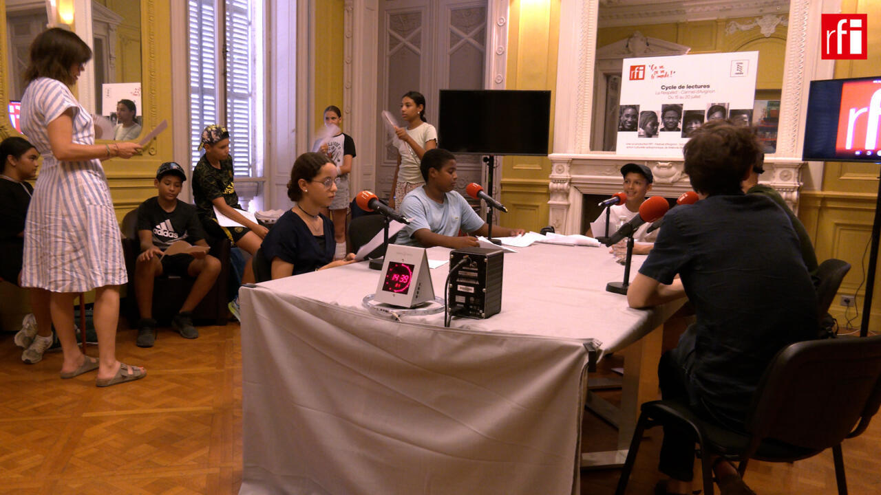 Festival d'Avignon «Les bonnes ondes», l'atelier radio de RFI pour les